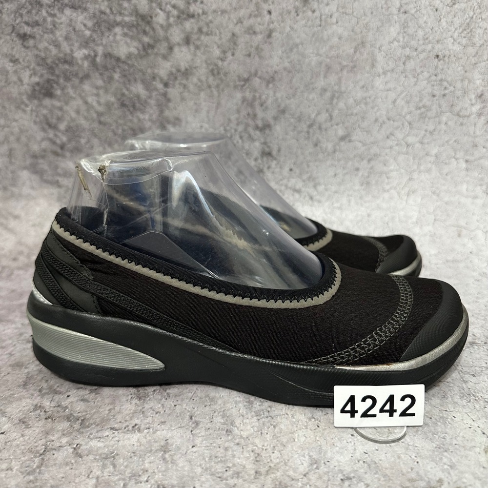 BZees Relax Slip-On Athletic Flats Women's 6 Blk Silver Washable Comfort Skimmer